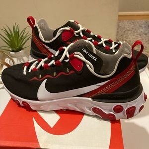 Nike React Element  Running shoes Perfect condition worn 2 x size 8.5.